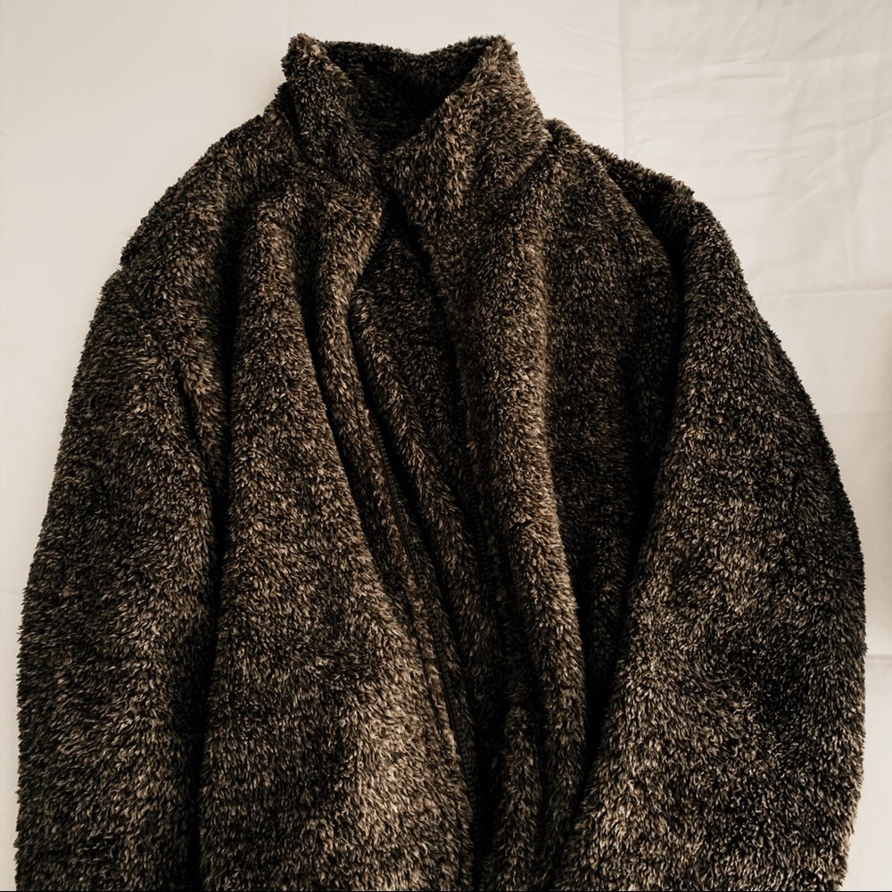 UNIQLO // fuzzy coat, women’s L - Picture 1 of 5